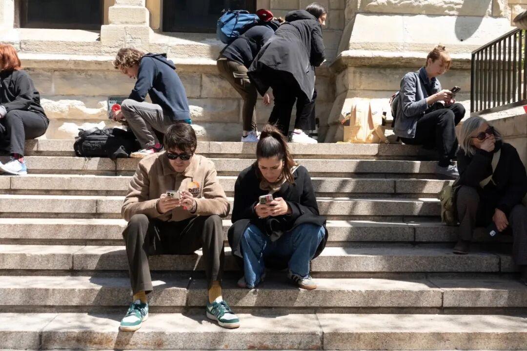 哈佛民调：59% 美国年轻人视 AI 为就业威胁 - 兰州联臻能源网