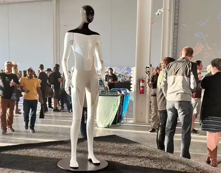 消息称特斯拉第三代机器人即将进入中国 C 端市场，预计明年实现量产 - 兰州联臻能源网