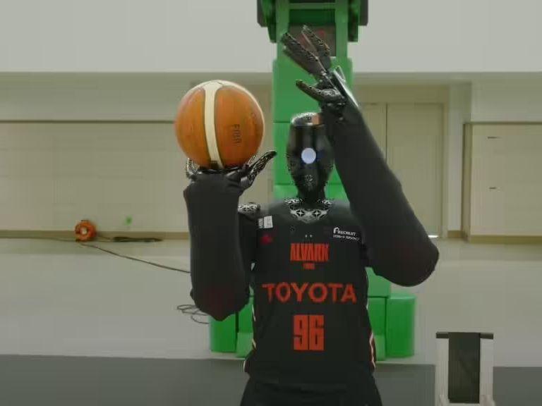 人形机器人创下24.55米超远投篮新纪录，技术突破引关注 - 兰州联臻能源网