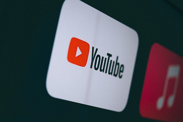 YouTube 推出新规：用户可要求平台下架模仿自己面部、声音的 AI 合成内容 - 兰州联臻能源网