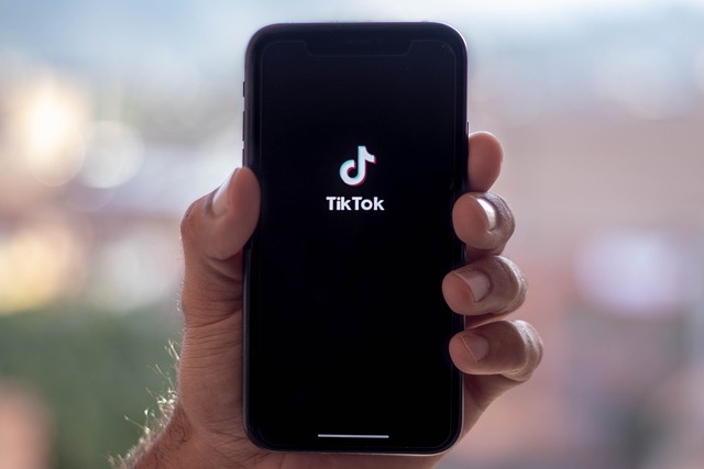 TikTok 将识别并标注第三方 AI 生成的内容 - 兰州联臻能源网